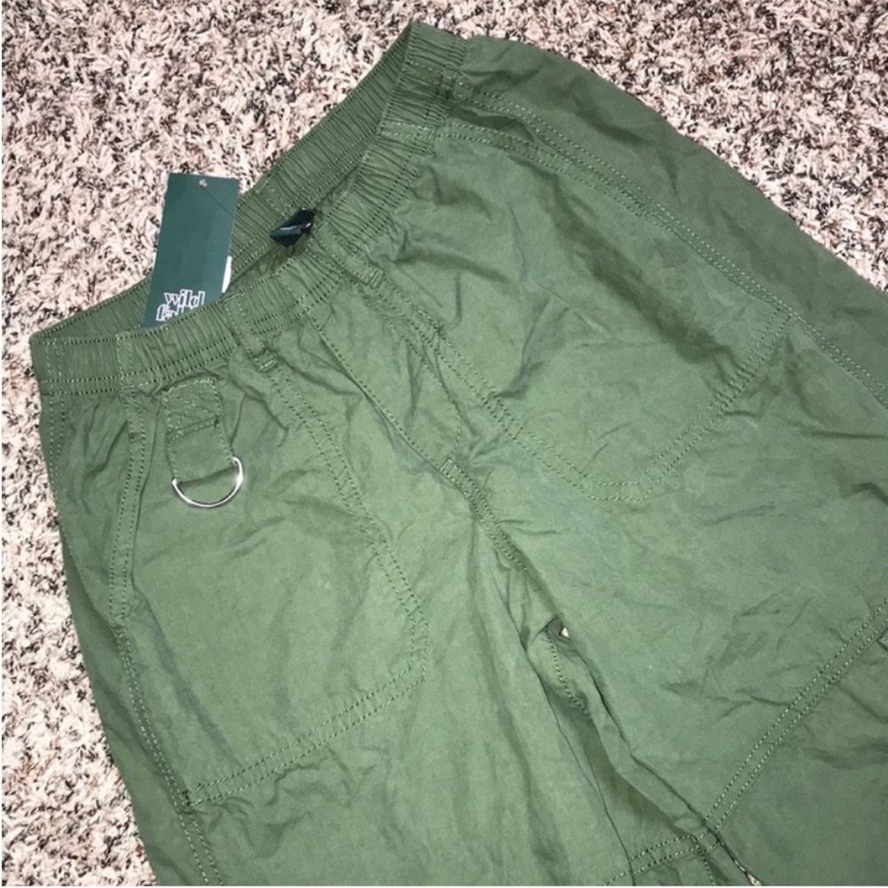 Wild Fable Mid Rise Baggy Cargo Utility Pants Green Size Small & XL Avail | NWT - Picture 4 of 10